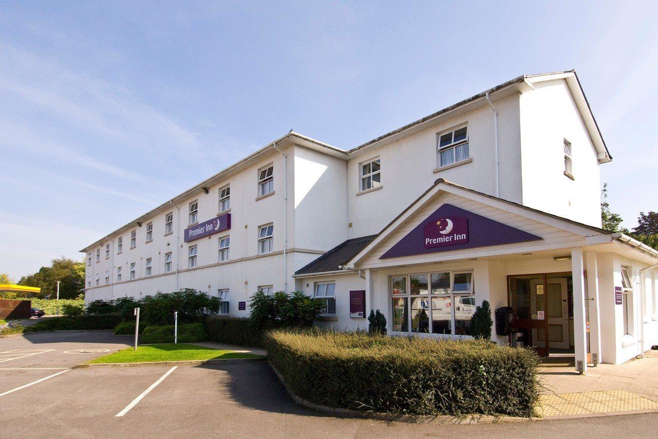 Premier Inn Cheltenham Central Exterior photo